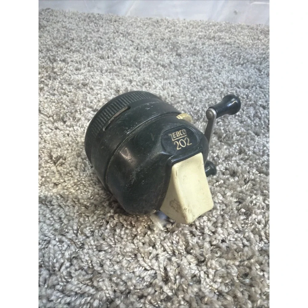 Vintage Zebco 202 Spincast Fishing Reel Green Classic USA Made Trout Bass